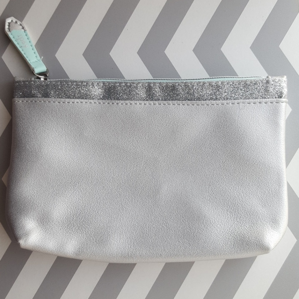 *FREE WITH PURCHASE* or 4/$10 makeup bag